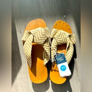 Brand New ladies Slippers